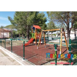 Ανακαίνιση παιδικής χαράς με ξύλινες κατασκευές