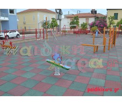 Παιδική χαρά σε κέντρο πόλης