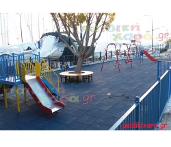 Παιδική χαρά με ελαστικό δάπεδο και μεταλλικά όργανα στον νομό Μεσσηνίας