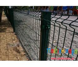 Ανάπλαση παιδικής χαράς με ελαστικό δάπεδο και ποταμίσιο βότσαλο 2-8χιλ.