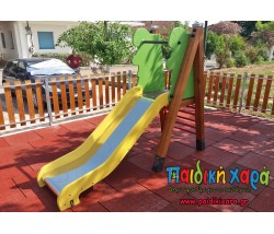 Ξύλινη τσουλήθρα παιδικής χαράς με ύψος πτώσης 0,90μ.